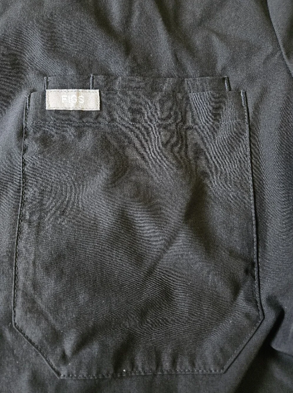 FIGS Men's Leon 3-Pocket Scrub Top Black Size- Small S - (PO# 3587)